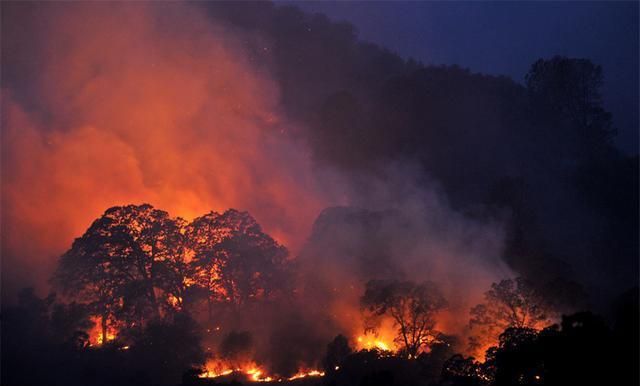 梦见人类迎来了灾难,梦到东方霞光满天地下出现怪兽血河成片人类遭遇...图2