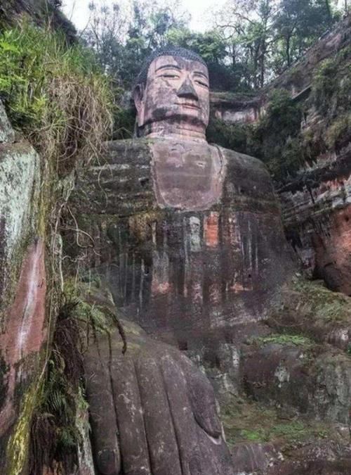 梦到乐山大佛预示什么
,梦见乐山大佛倒塌压倒自己是什么意思图1