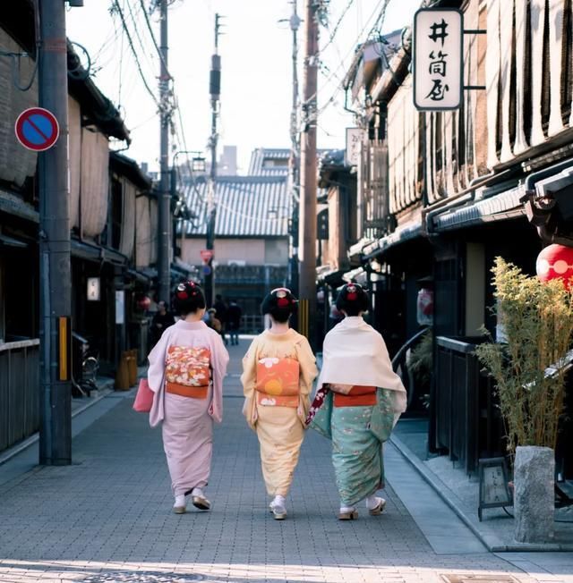 做梦梦见到日本打工
,梦例分析
        梦见梦里的同学去日本打工图4