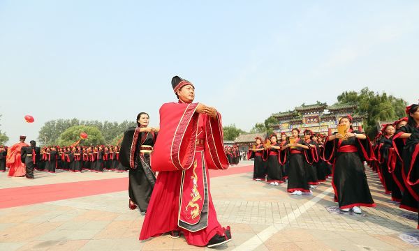 滴天髓和穷通宝鉴哪个准
,算命的书籍有哪些、哪些超准图1