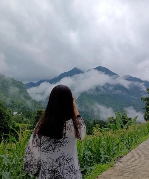 女人梦见大山移动这梦好不好
,梦见大山移动,自己没事图3