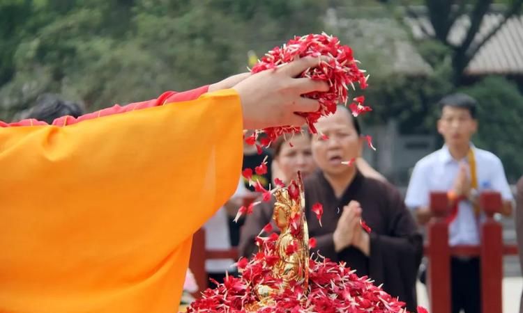 农历六月十九出生的人婚姻
,农历一九六二年六月二十九日图2