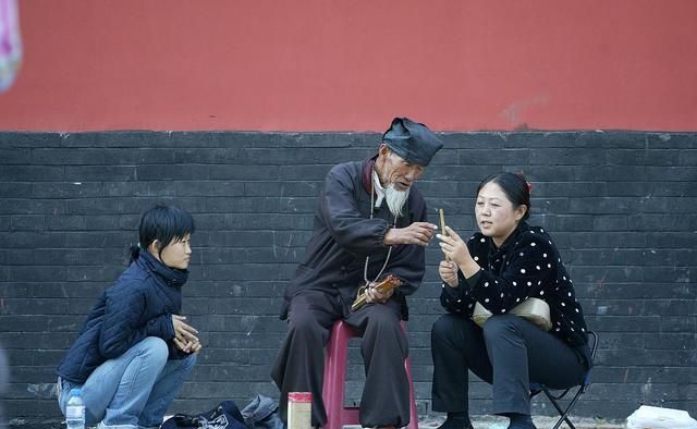 算卦算到60岁就没有了
,算命说活到60多,但39岁就死了图3