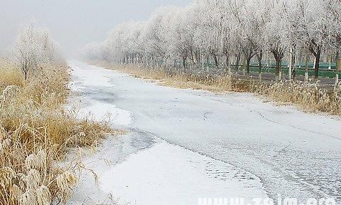 已婚女人梦见河水很平稳
,已婚女人梦见流动的水是什么预兆图2