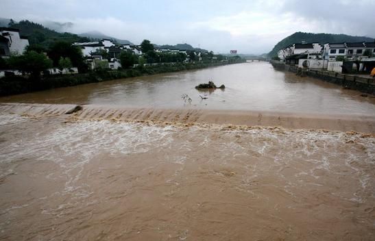 梦见大河洪水猛涨,梦见河水猛涨是什么意思?图1