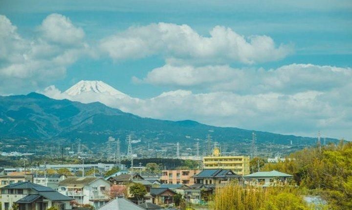 梦见去了日本看见很美的景色,梦见去国外旅游风景很美图1