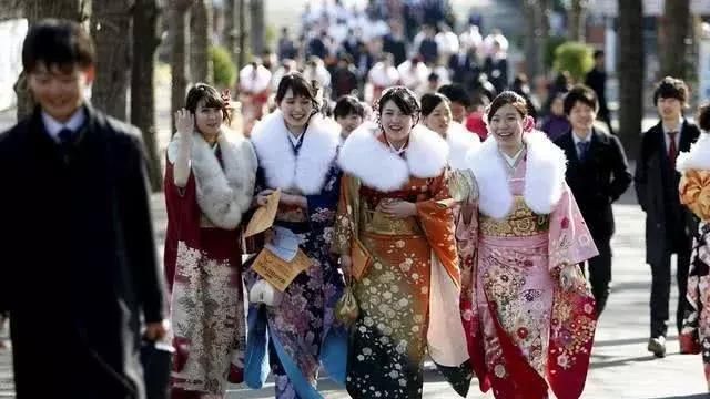 梦到有日本人追着我抓我,梦见好多日本鬼子追我们是怎么回事图2