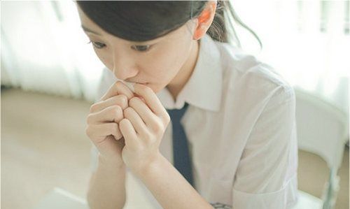 女人梦见熟悉的女人说话,梦见女人说话是熟人图2