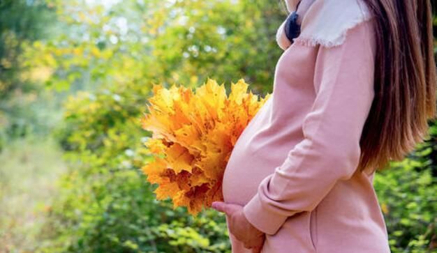 孕妇梦到别的女人光着全身,孕妇梦见西瓜是什么意思图2