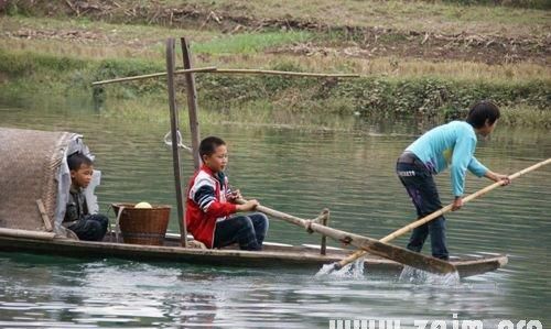 梦见过桥很害怕掉下去,下面是深渊