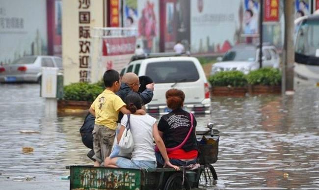 女人梦到满屋子都是水和蛆什么意思