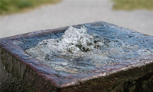 女人梦见水井的水清澈又满