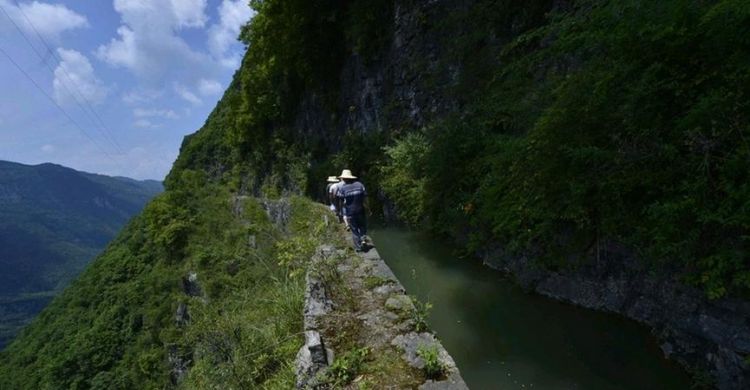 梦见水渠流水是什么意思