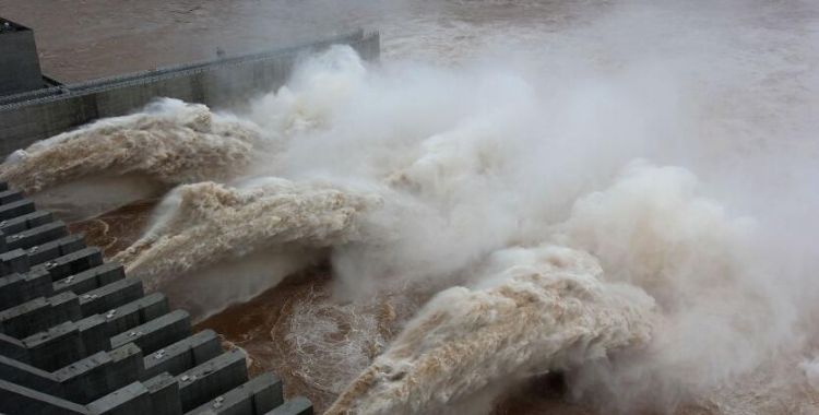 梦见浑浊的湖水是什么征兆