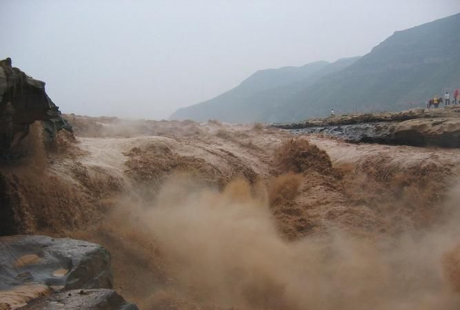 女人梦见黄河水翻滚