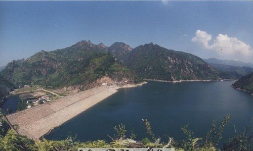 梦见大水漫过堤坝